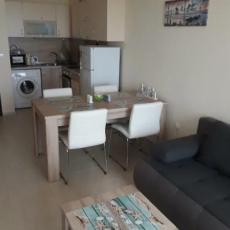таня 8 Apartamento Pomorie