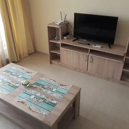 таня 8 Apartamento Pomorie